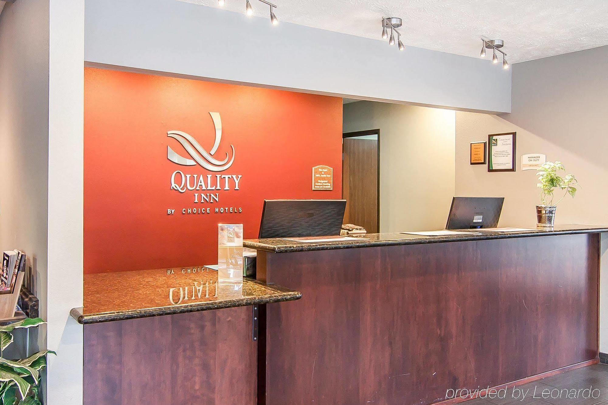 Quality Inn Downtown Convention Center Portland Exterior photo